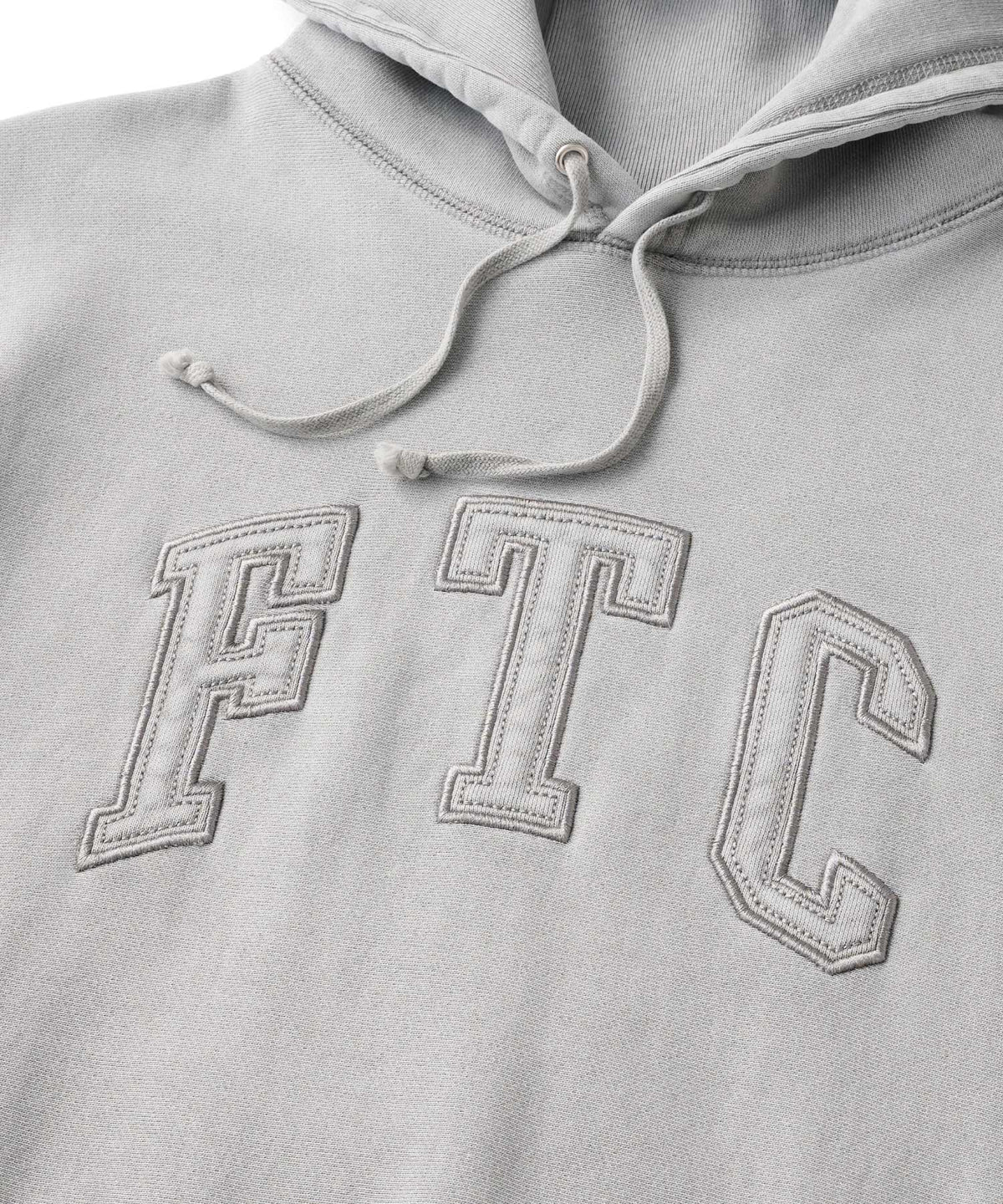 FTC CLASSIC COLLEGE APPLIQUE PULLOVER HOODED SWEATSHIRT