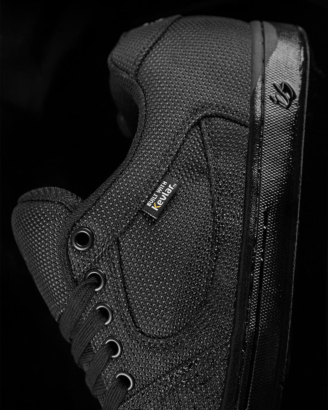 ES KEVLAR ACCEL (BLACK)